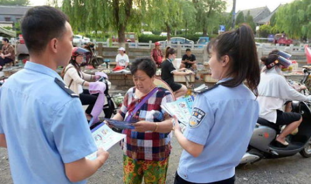 无锡小姐姐摆摊,小姐姐摆摊，展现城市新活力